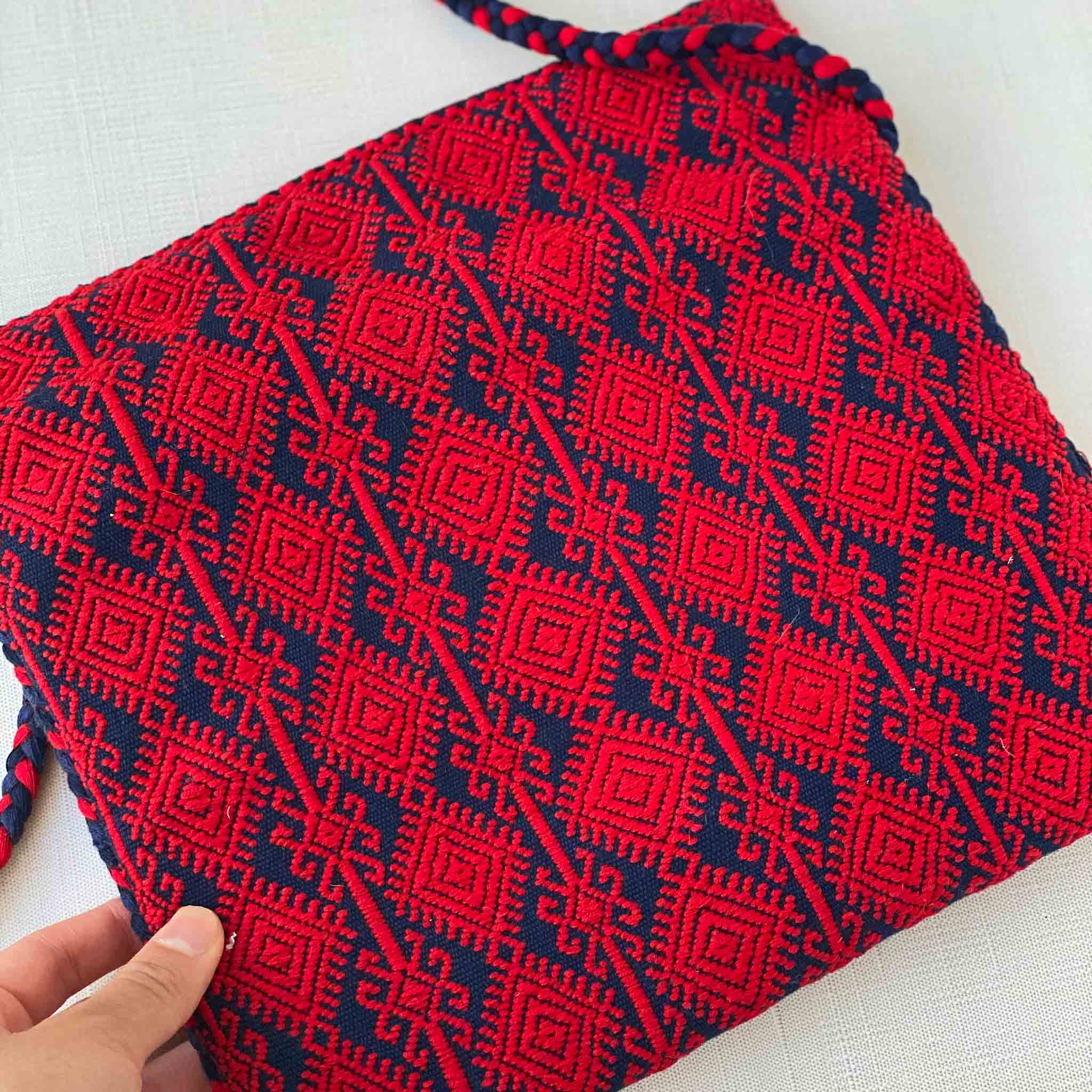 Handloomed-Convertible-Clutch-in-Red-and-Navy---backside